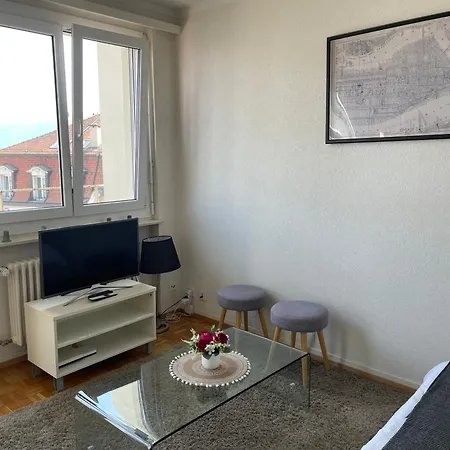 Beautiful Studio 2 Minutes From Lausanne Train Station Exterior photo