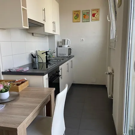 Beautiful Studio 2 Minutes From Lausanne Train Station Exterior photo
