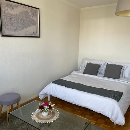 Beautiful Studio 2 Minutes From Lausanne Train Station Exterior photo